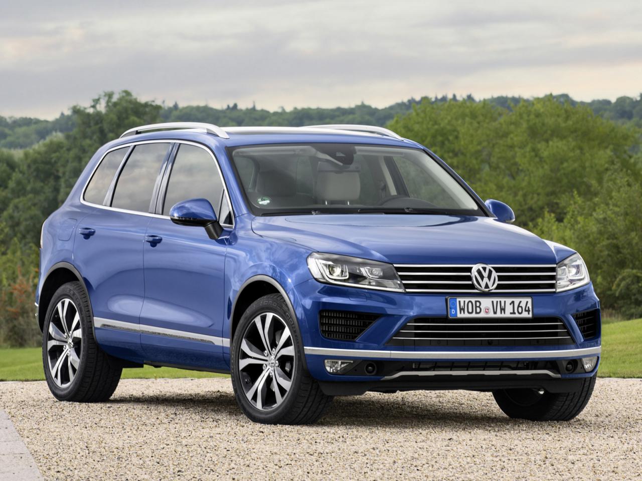 Volkswagen Touareg Blue