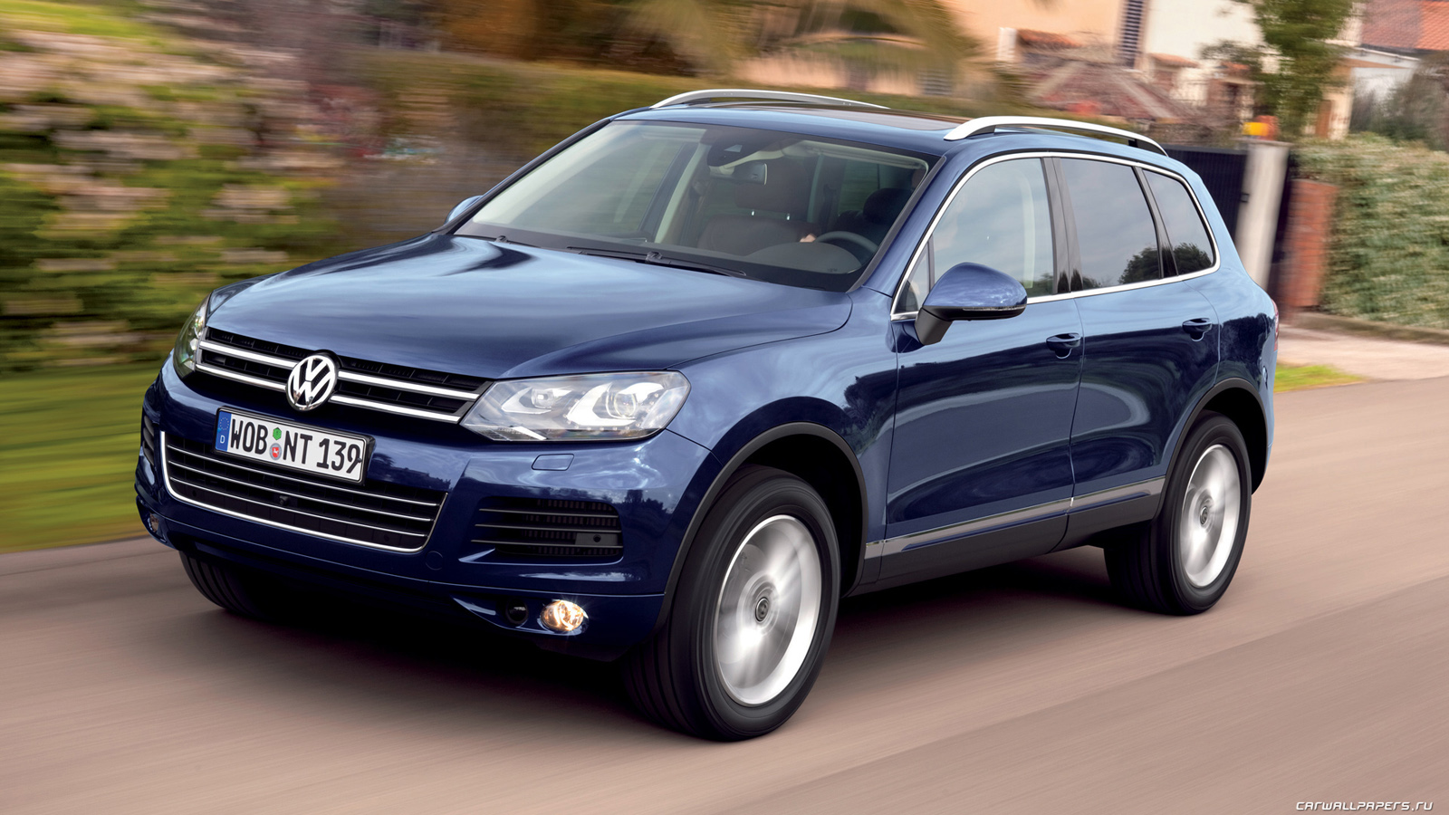 Volkswagen Touareg Blue