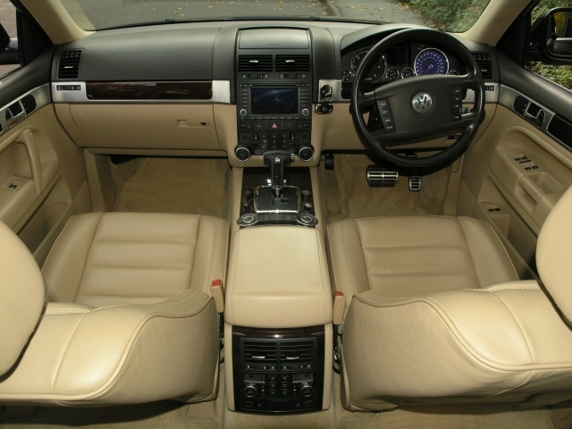 Volkswagen Touareg V10