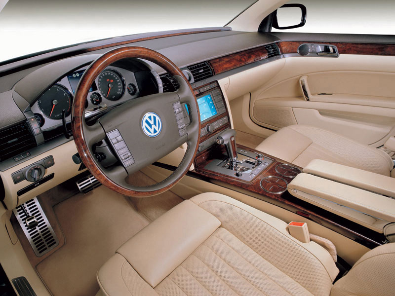Volkswagen Touareg W12
