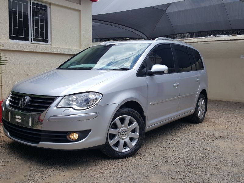Volkswagen Touran 1.4tsi Highline