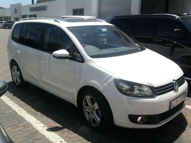 Volkswagen Touran 1.4tsi Highline