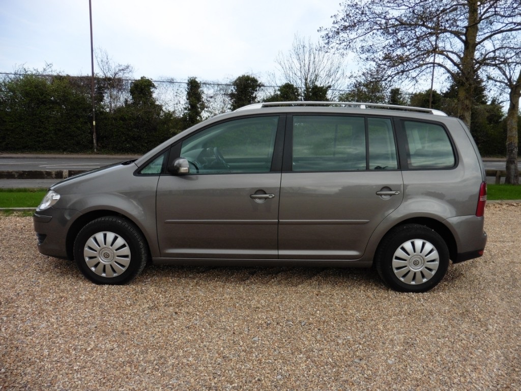 Volkswagen Touran Automatic Volkswagen Touran Automatic