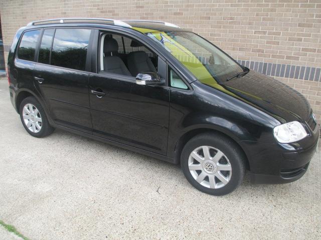 Volkswagen Touran Black