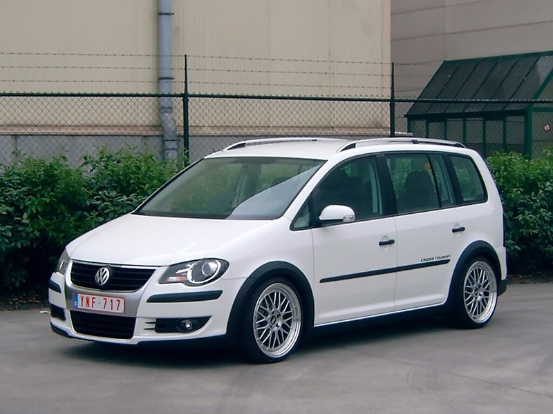 Volkswagen Touran Cross