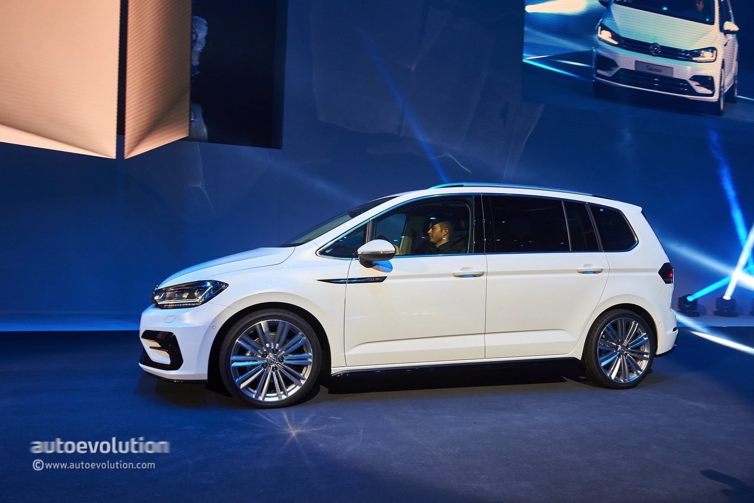 Volkswagen Touran R Line