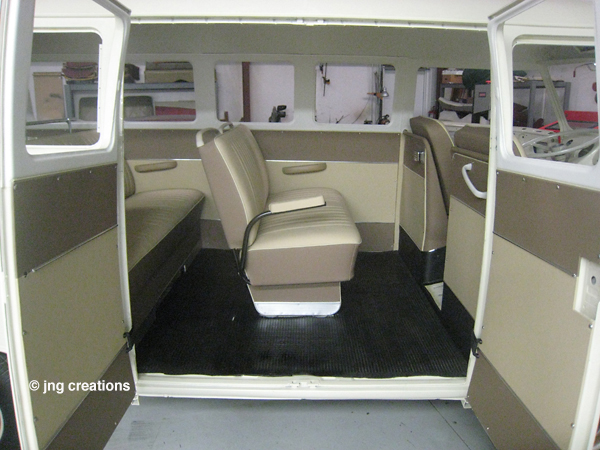 Volkswagen Transporter Bus