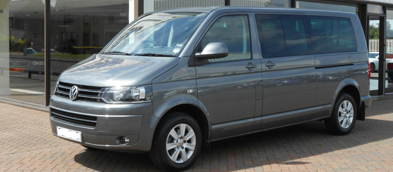 Volkswagen Transporter Minibus