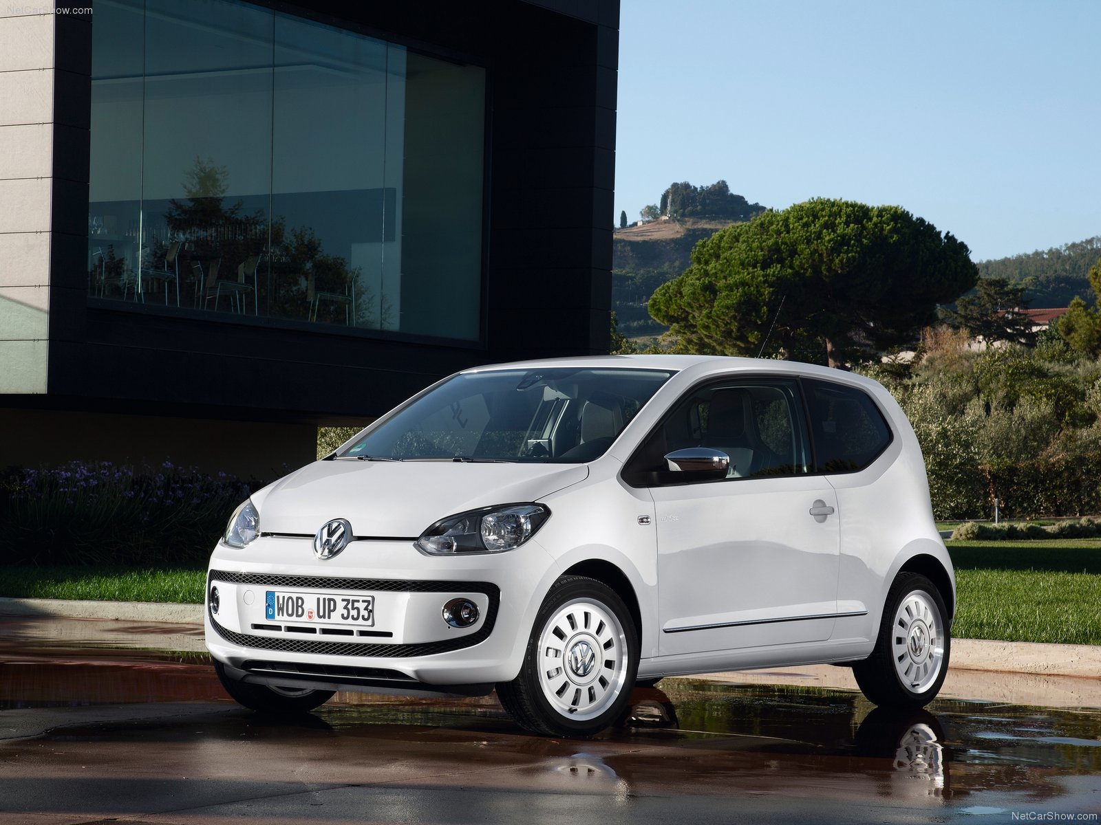 Volkswagen Up 2014