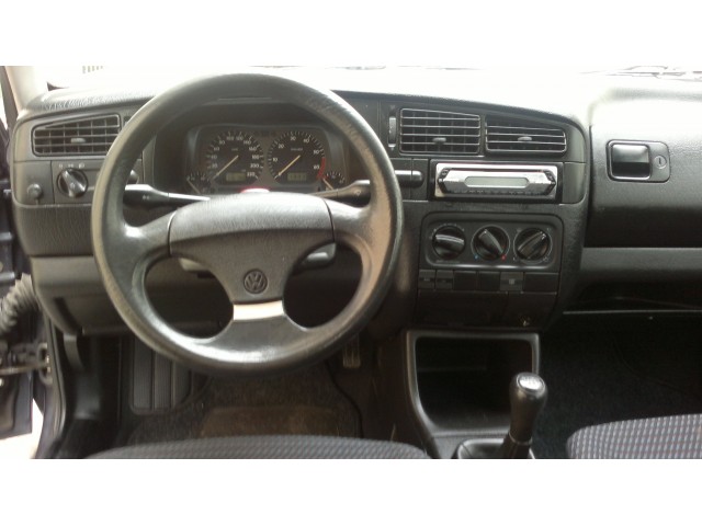 Volkswagen Vento 1.6 Cl
