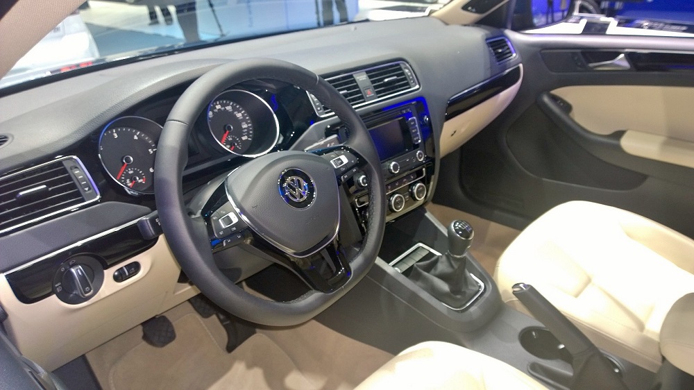 Volkswagen Vento Luxury 2015