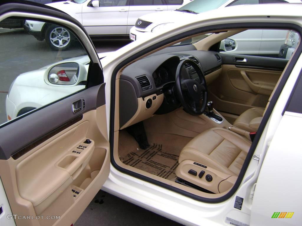 Volkswagen Vento White