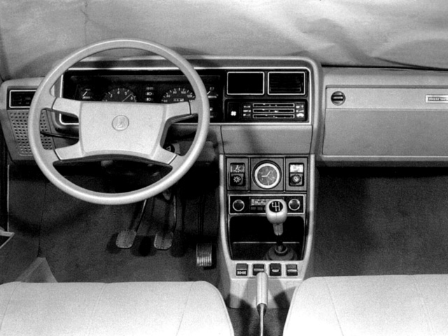 WAZ 2107 Lada