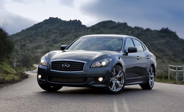 Infiniti q70 sedan started using new fuel efficient diesel
