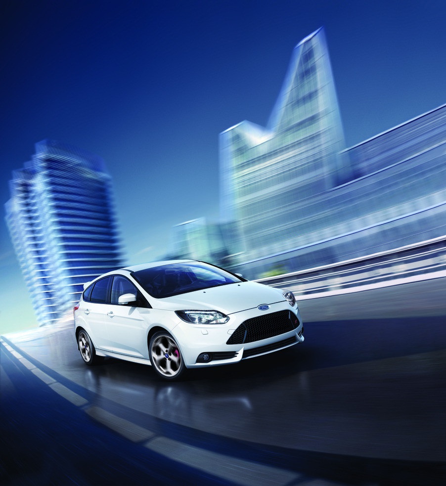 2015 Ford Focus St white