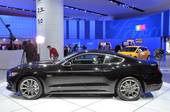 2015 Ford Mustang black