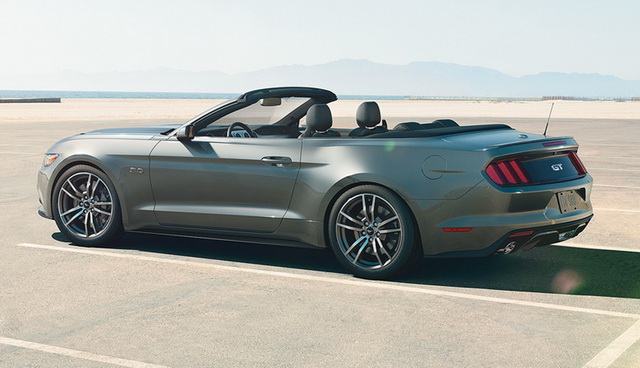 2015 Ford Mustang convertible