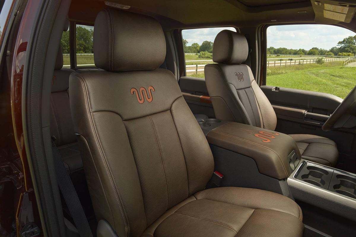 2015 Ford Super Duty interior