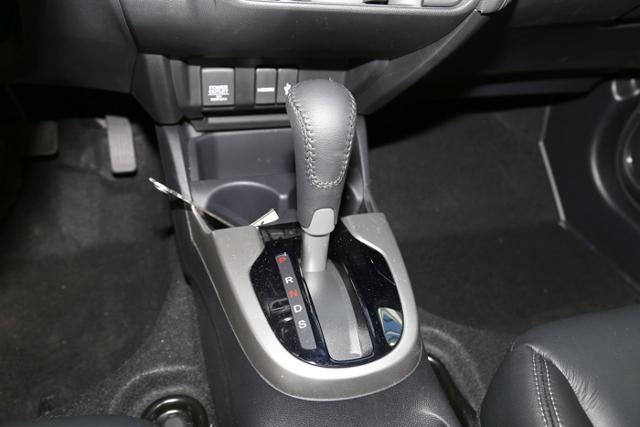 2015 Honda Fit Ex interior