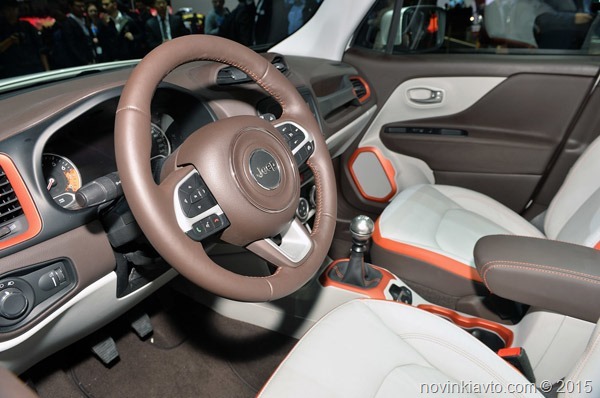 2015 Jeep Renegade interior