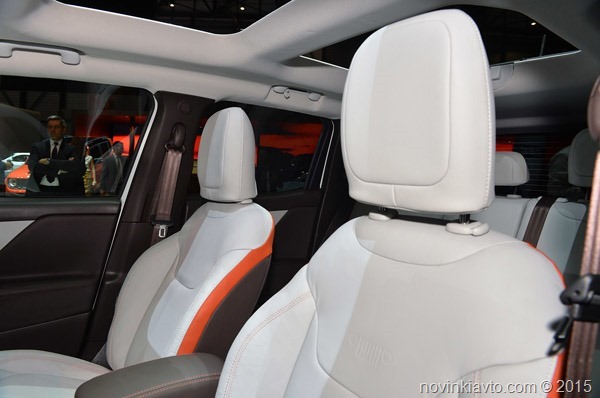 2015 Jeep Renegade interior