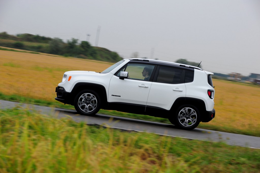 2015 Jeep Renegade white