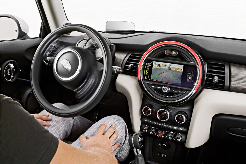 2015 Mini Cooper interior