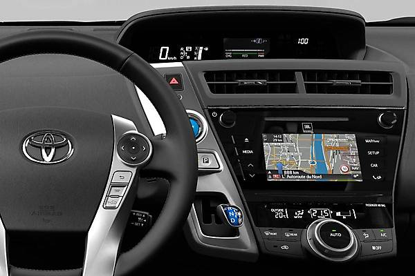 2015 Toyota Prius interior
