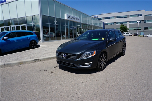 2015 Volvo V60 black