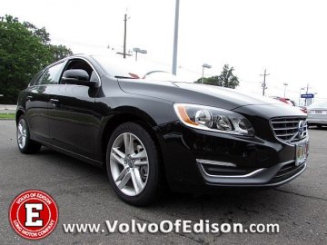 2015 Volvo V60 black