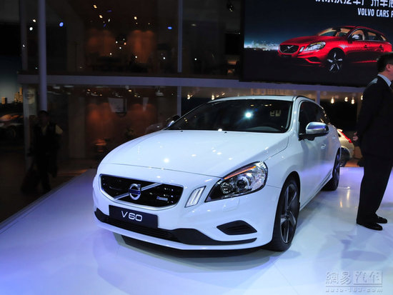 2015 Volvo V60 R design
