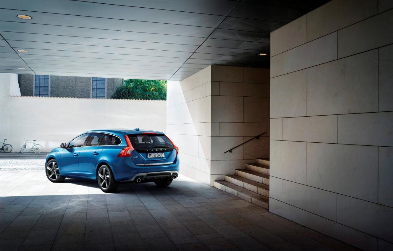 2015 Volvo V60 R design