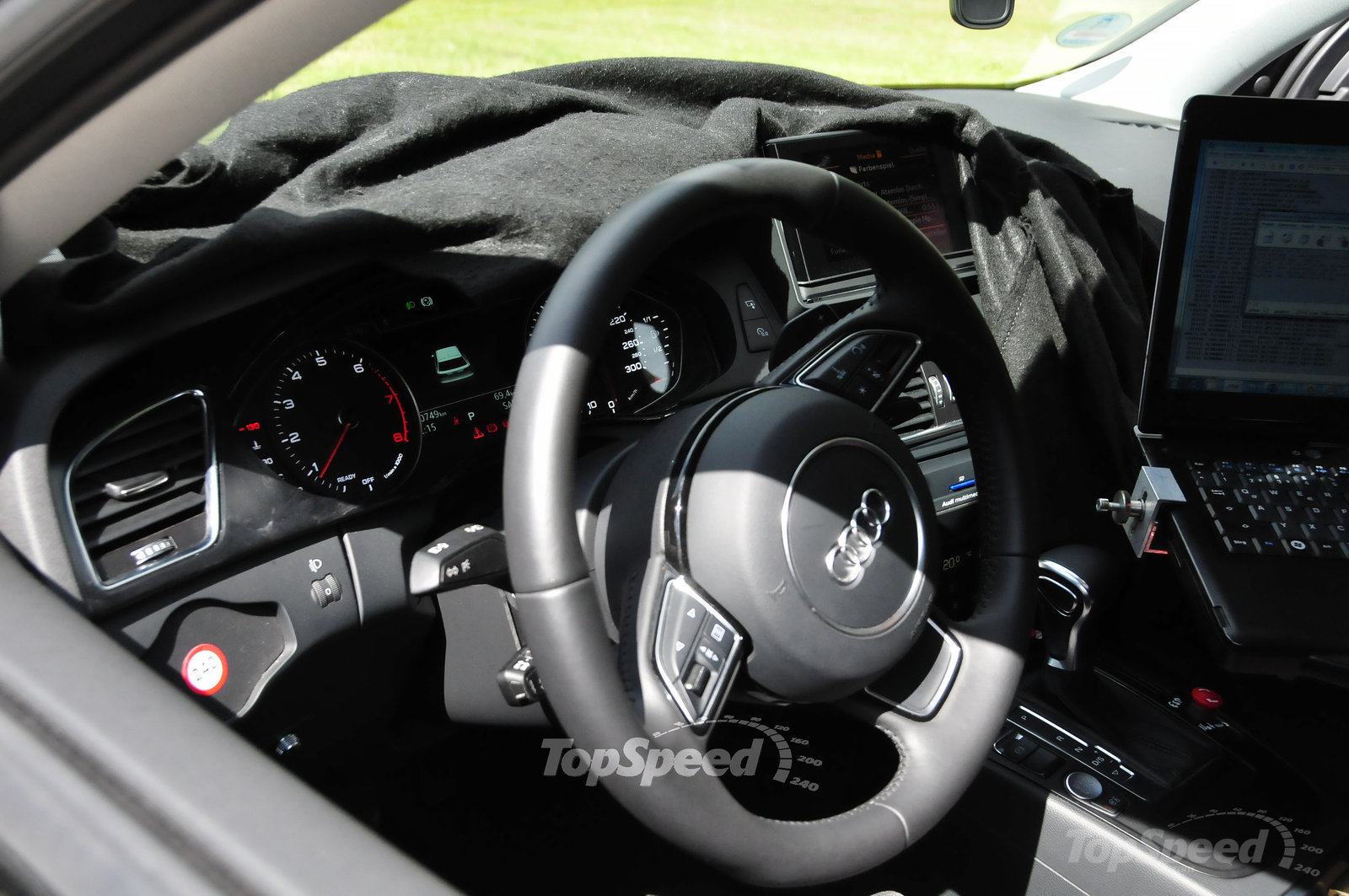 2016 Audi A4 interior
