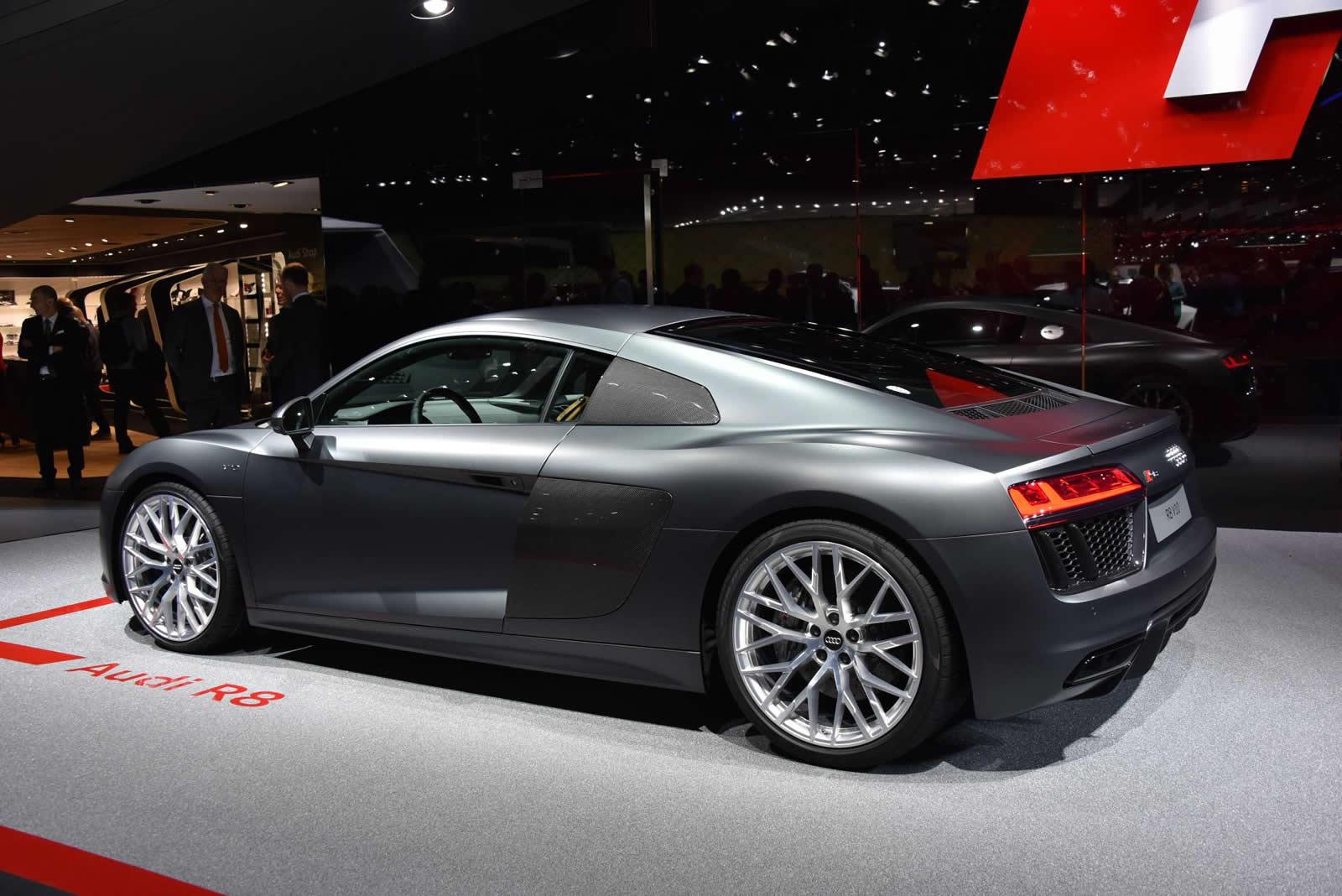 2016 Audi R8 V10 Plus black