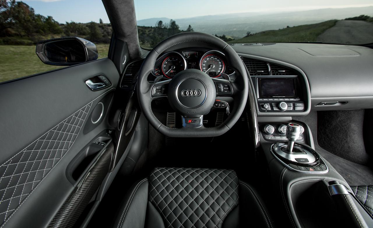 2016 Audi R8 V10 Plus interior
