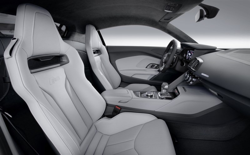 2016 Audi R8 V10 Plus interior