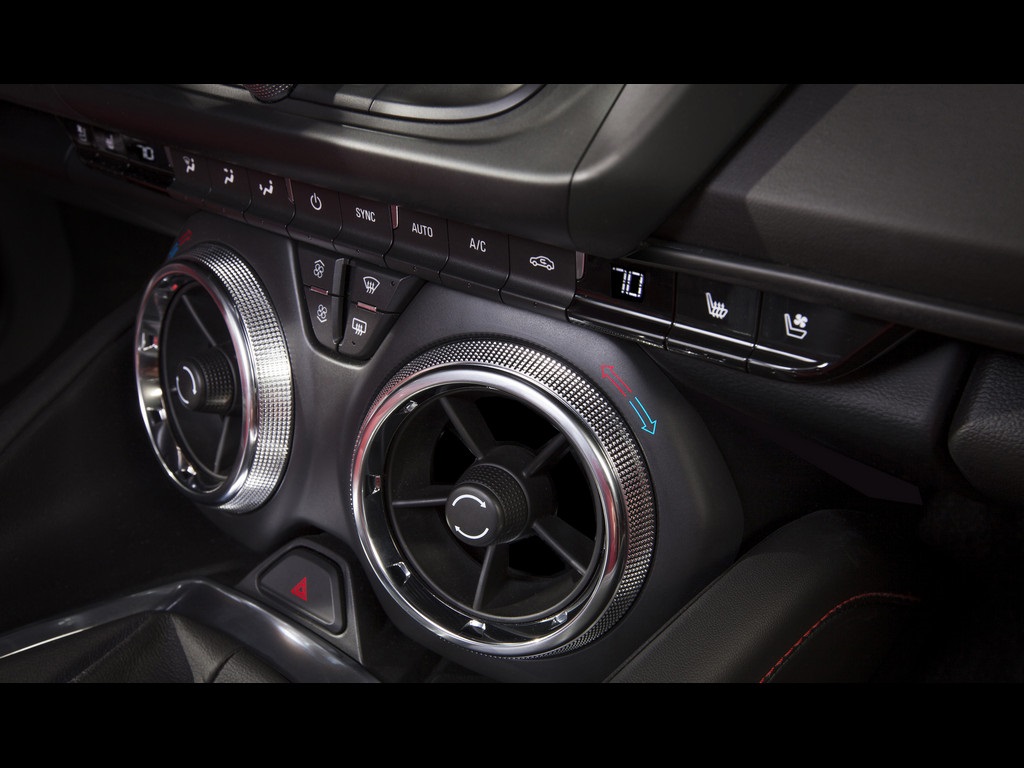2016 Chevrolet Camaro interior
