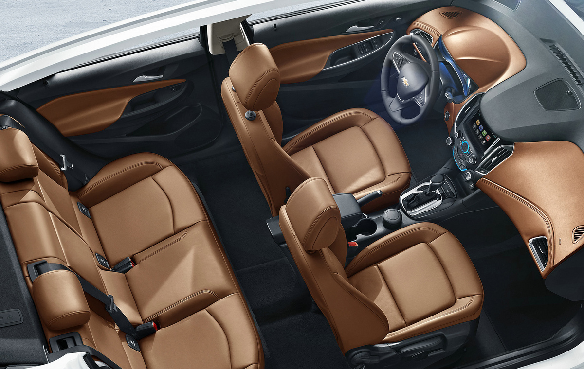 2016 Chevrolet Cruze interior