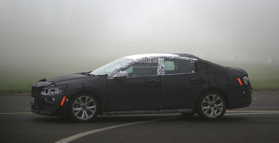 2016 Chevrolet Malibu Spy photos