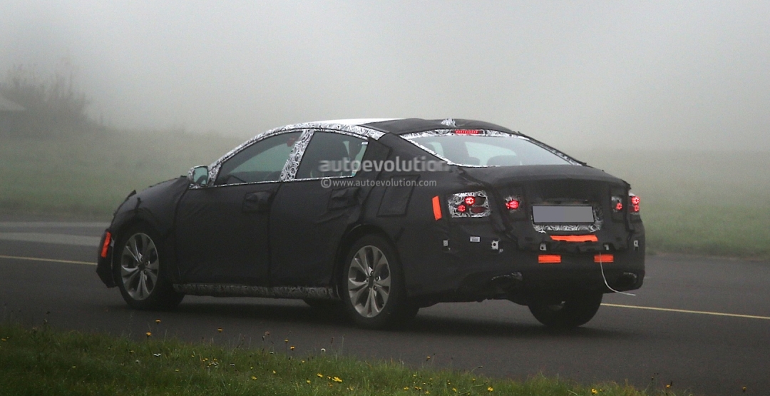 2016 Chevrolet Malibu Spy photos
