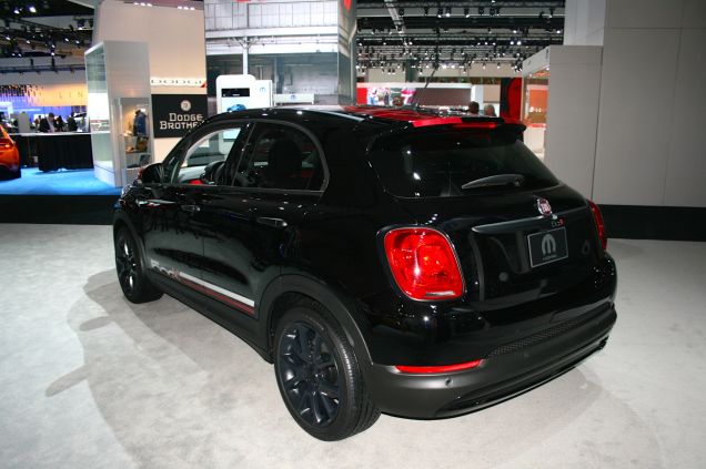 2016 Fiat 500x black