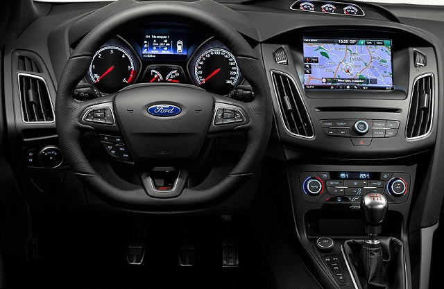2016 Ford Focus Rs interior