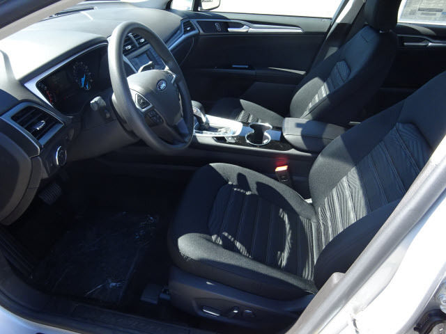 2016 Ford Fusion interior