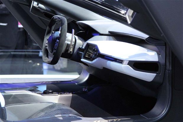 2016 Ford Gt interior