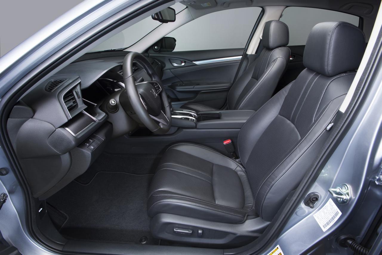 2016 Honda Civic Sedan interior