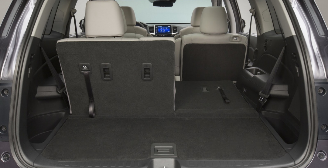 2016 Honda Pilot interior
