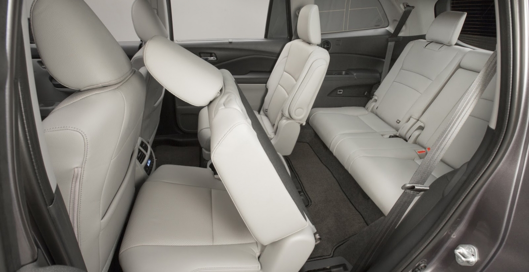 2016 Honda Pilot interior
