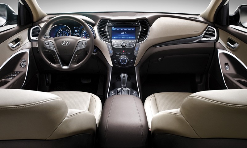2016 Hyundai Santa Fe interior