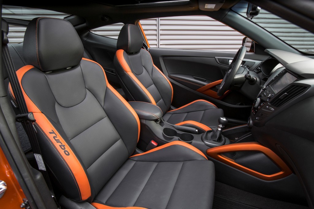 2016 Hyundai Veloster interior