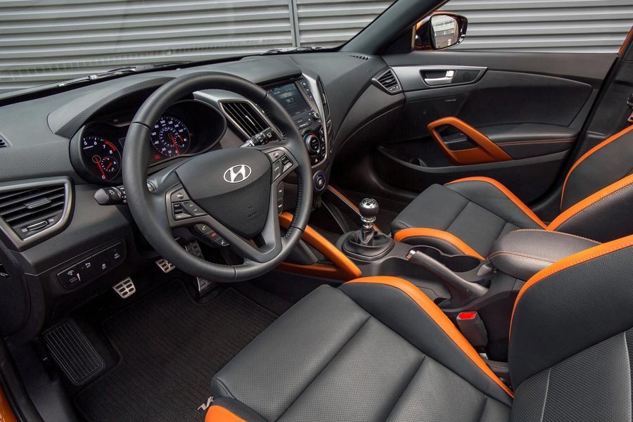 2016 Hyundai Veloster interior